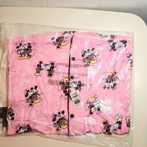 ❤️NWT VINTAGE TORRID TOP MINNIE MICKEY MOUSE - SUPER SOFT SHIRT DISNEY PRINCESS - Picture 4 of 10